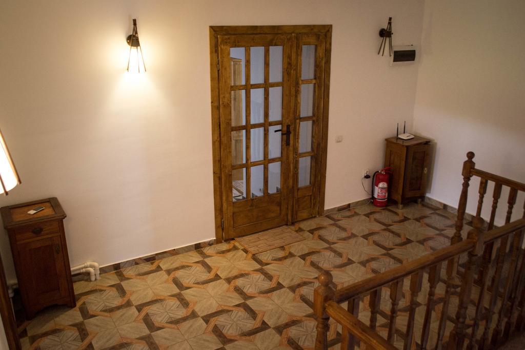 Casa Diana Hotel Comana Luaran gambar
